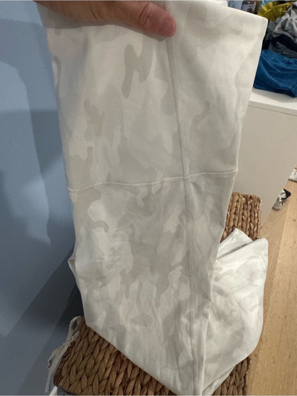 Gap Fit Maternity White Camo High-Waist Over the Belly Workout Leggings - Picture 4 of 6